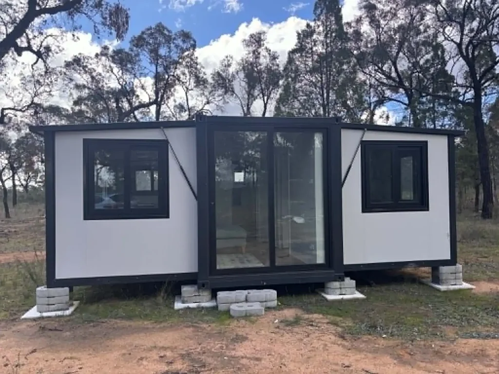 Fully Furnished 2-Bedroom Granny Flat - Move-In Ready!