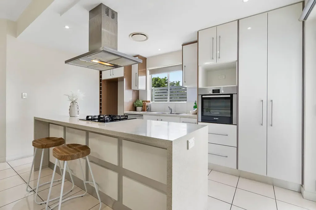 Indooroopilly 3chambre Boutique, Luxury Living in Heart of Indooroopilly