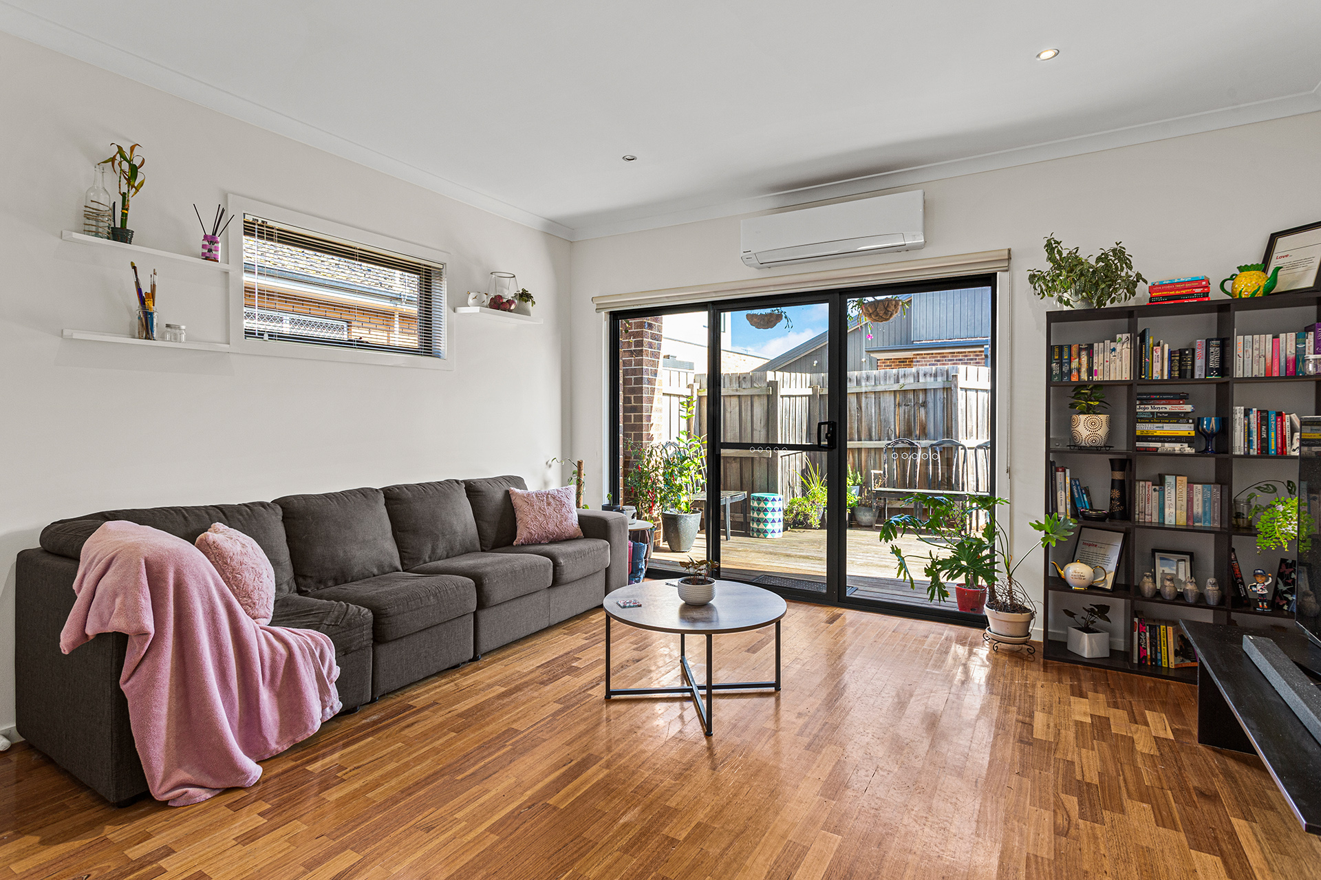 15 OGDEN ST, GLENROY VIC 3046, 0房, 0浴, Townhouse