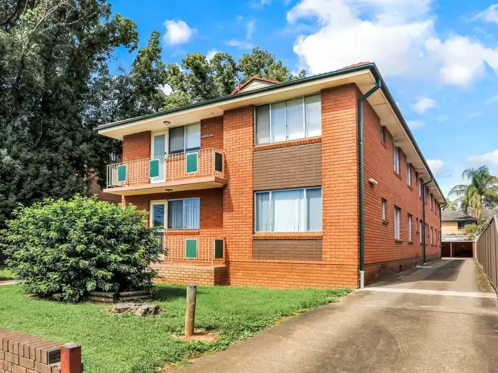 Low Maintenance Living in the Heart of St Marys!