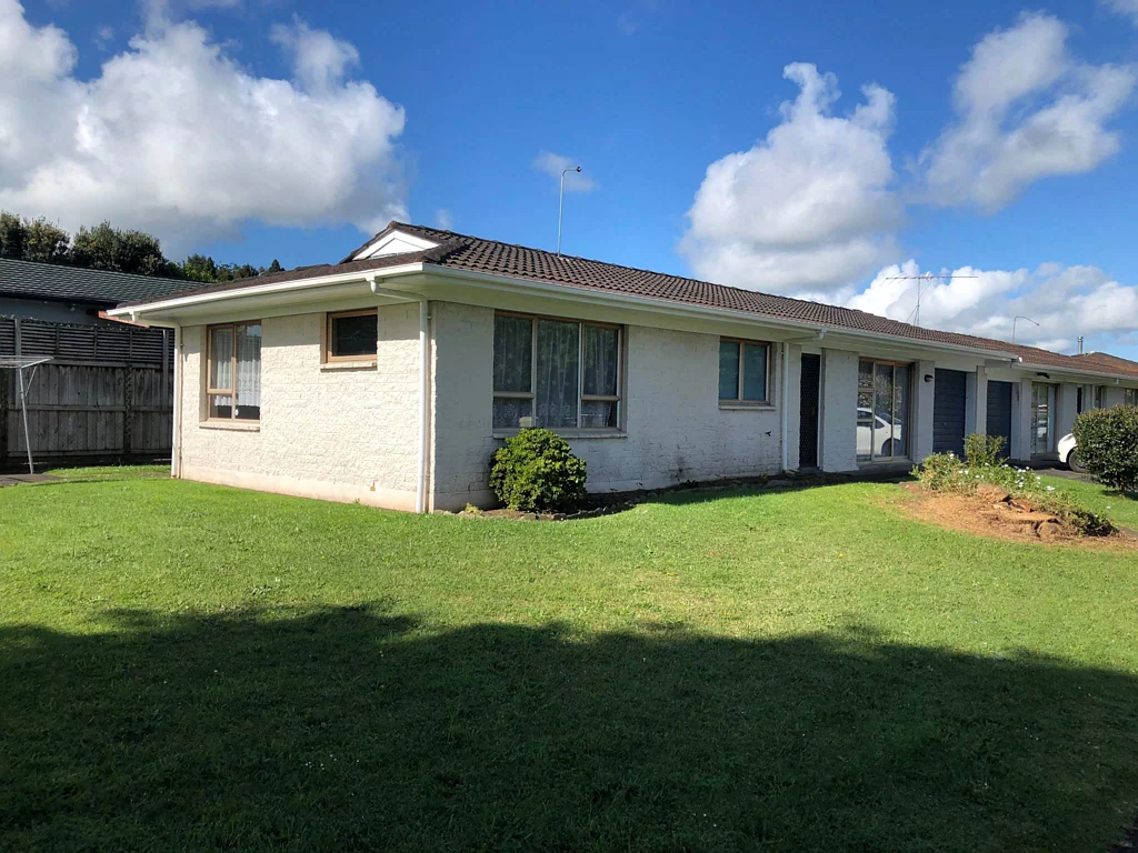 Discover the Perfect Retreat on Manse Rd!