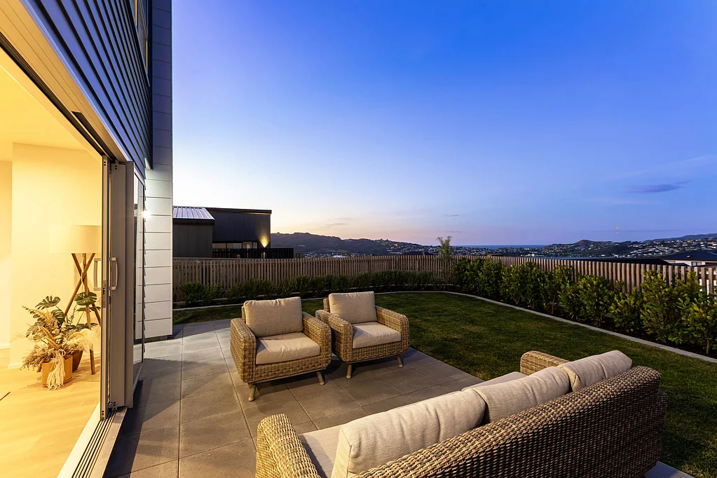 4B Okupe Grove, Aotea, Porirua, Wellington