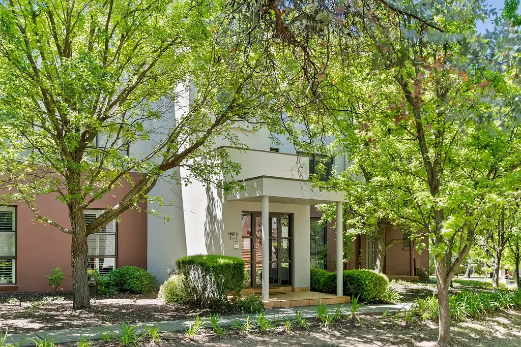 Garran 3房  EXECUTIVE GARRAN APARTMENT