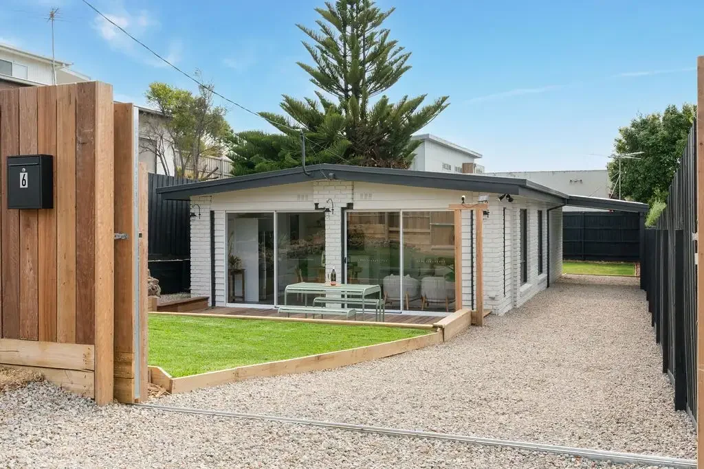 6 Fifth Avenue, Rosebud, VIC 3939