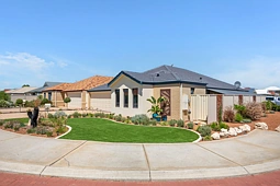 14 Springdale Boulevard, Secret Harbour
