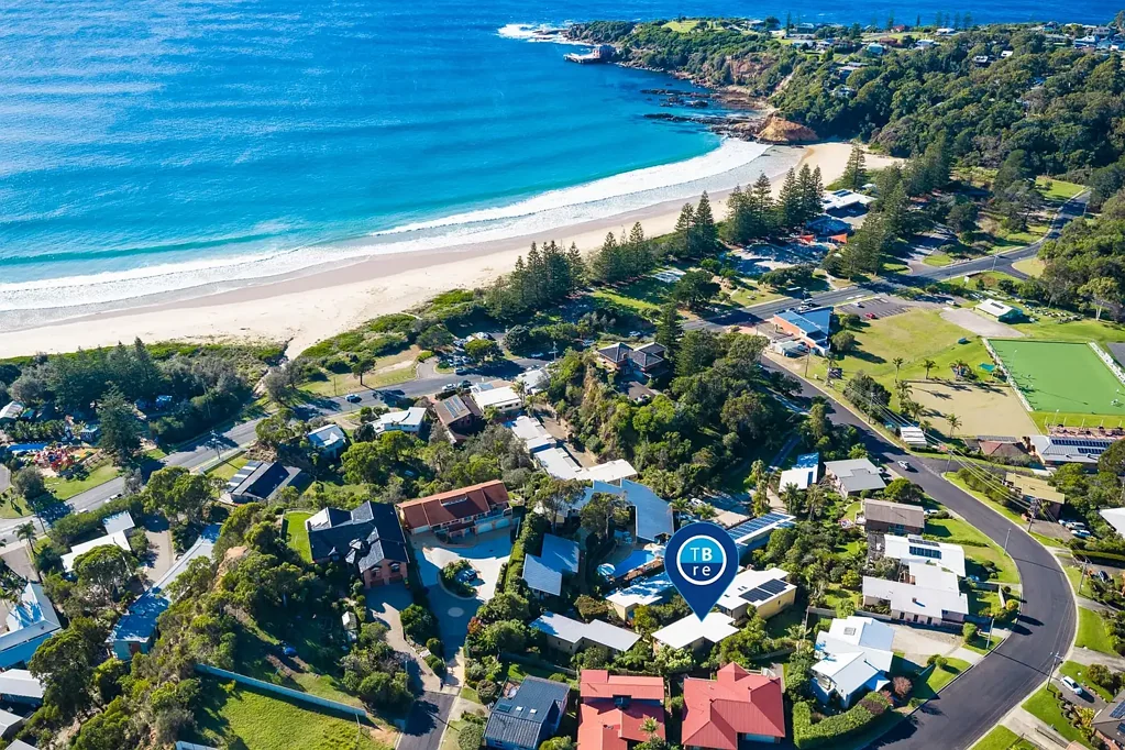 Tathra 3침실 COASTAL RESORT-STYLE LIVING JUST STEPS FROM TATHRA BEACH
