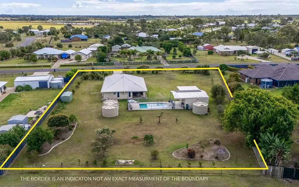 Branyan 3ਬੈੱਡਰੂਮ Sought after Acreage Lifestyle with Pool, Shed &  Solar - Only Minutes from Town
