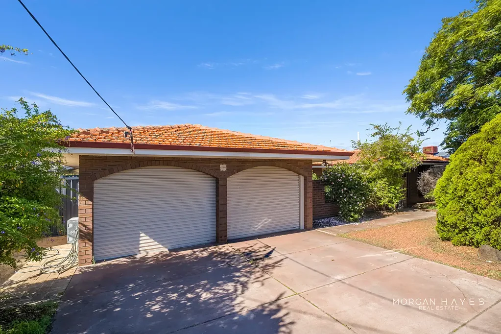 Willetton 4房  POOLSIDE FAMILY ENTERTAINER IN THE HEART OF WILLETTON!