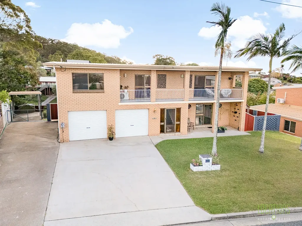 19 Mercedes Street, Clinton, QLD 4680