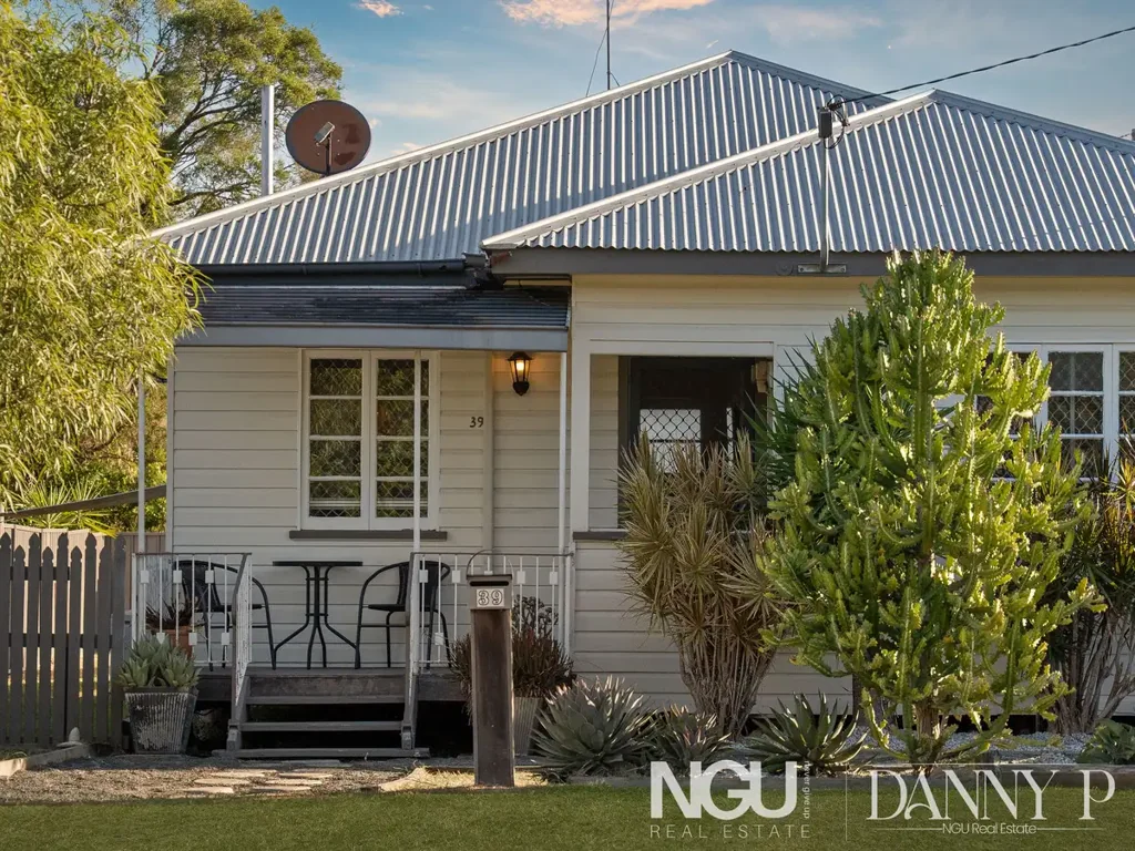 39 Rex Street, Eastern Heights, QLD 4305