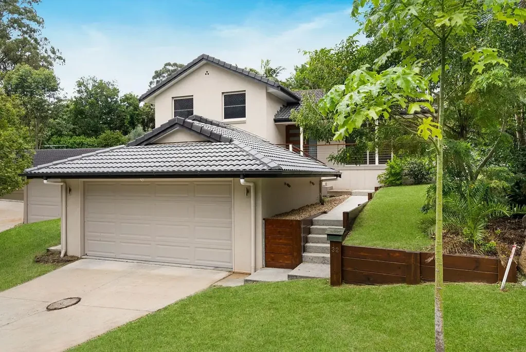 Spacious Family Living in a Quiet Cul-De-Sac - 5-Bedroom Home with Solar & Dual Living Potential!