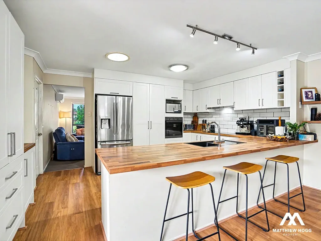 Wynnum West 4Phòng ngủ Large Family Home in Quiet, Peaceful Bayside Location