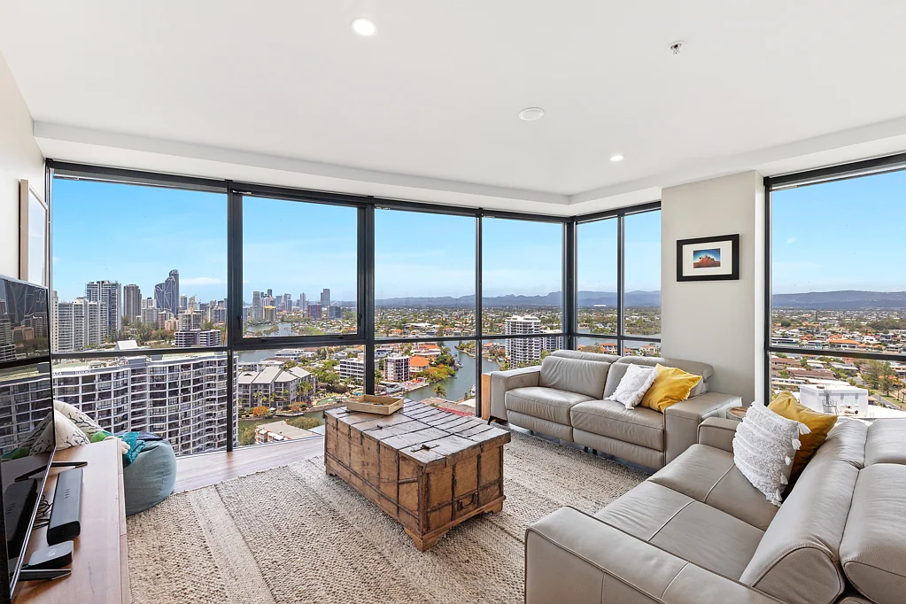 Surfers Paradise 2房  Elevated Riverfront Living with Panoramic Gold Coast Views