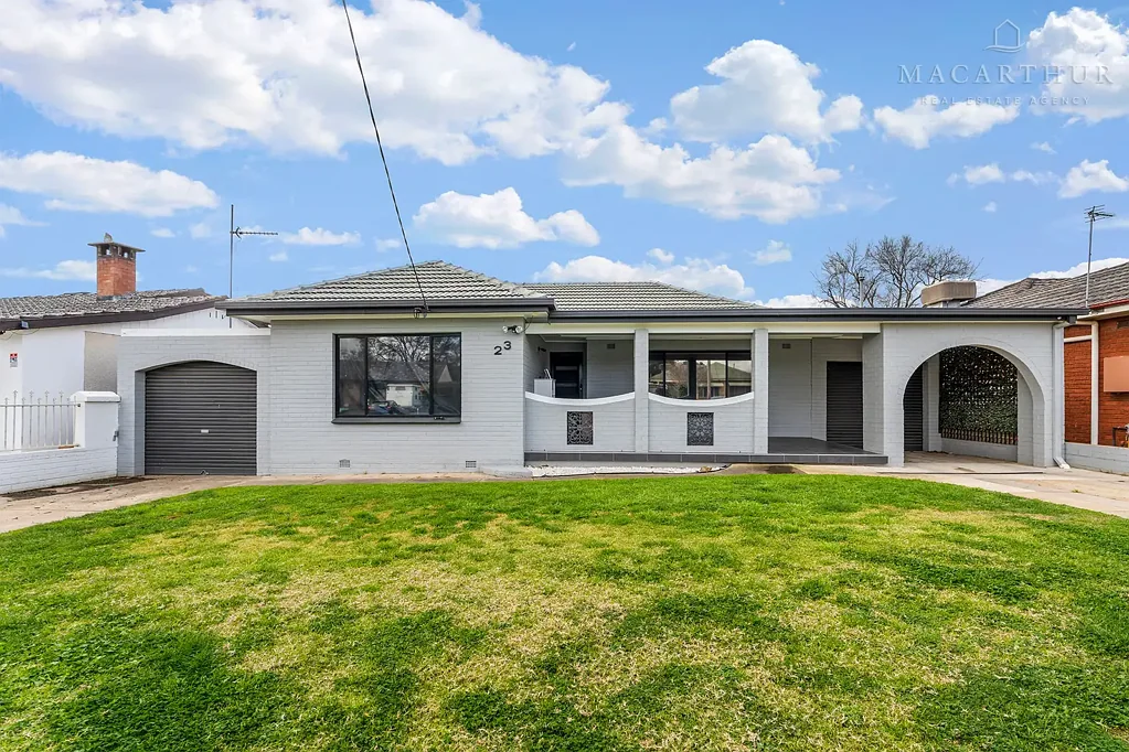 Tolland 3房  Comfortable Family Living with Versatile Outdoor Spaces