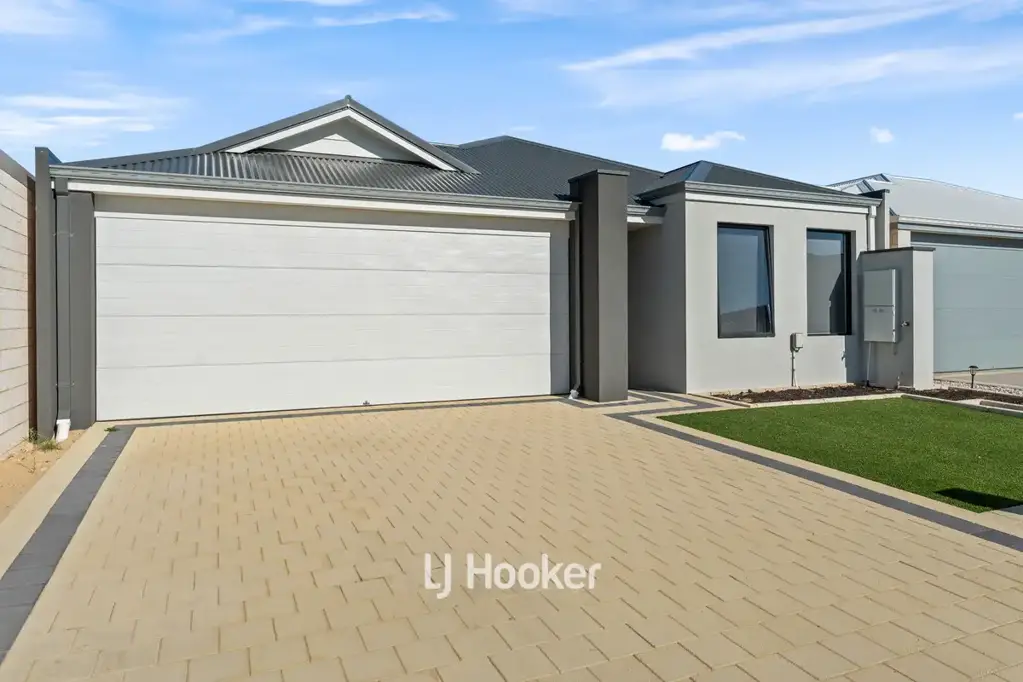 90 Carnelian Avenue, Australind, WA 6233