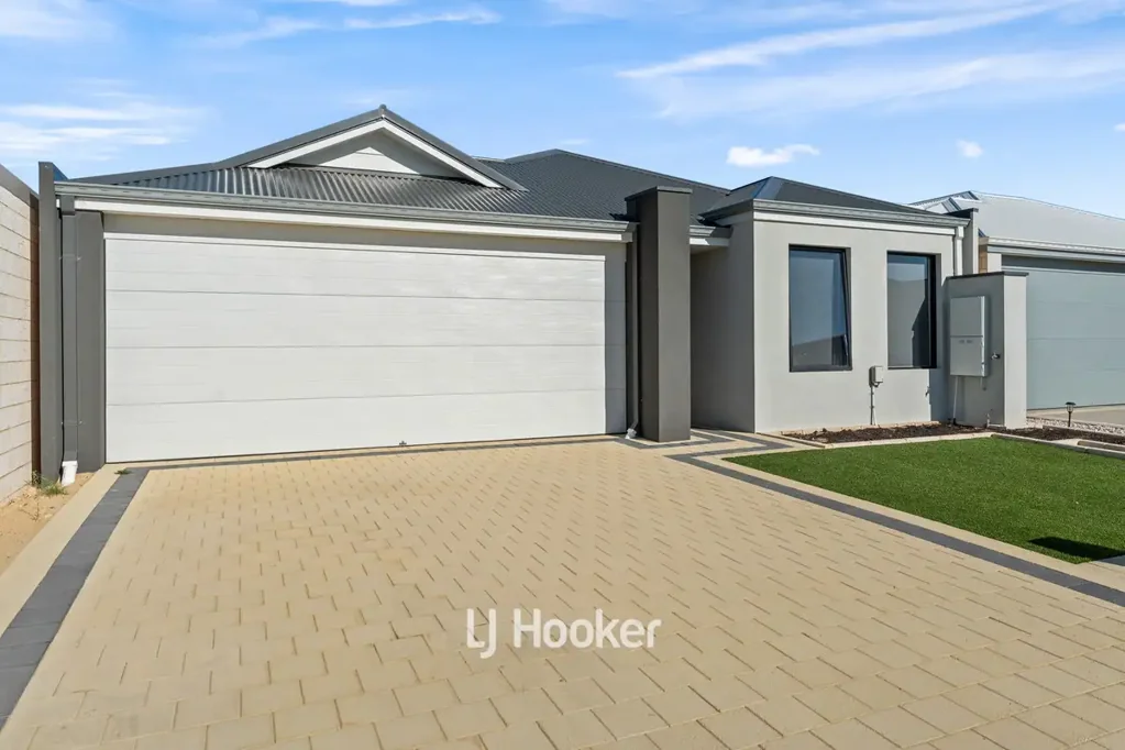 90 Carnelian Avenue, Australind, WA 6233