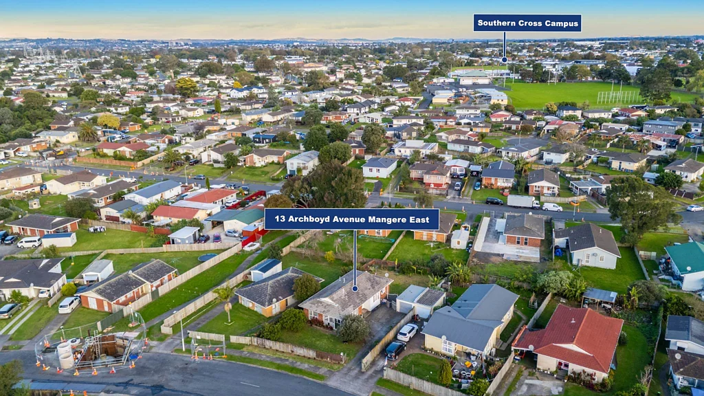 Mangere East 3房  Do-Up Opportunity - Add Value Here