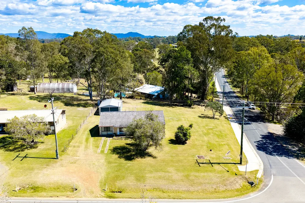 Jones Hill 3房  Auction - Unless Sold Prior