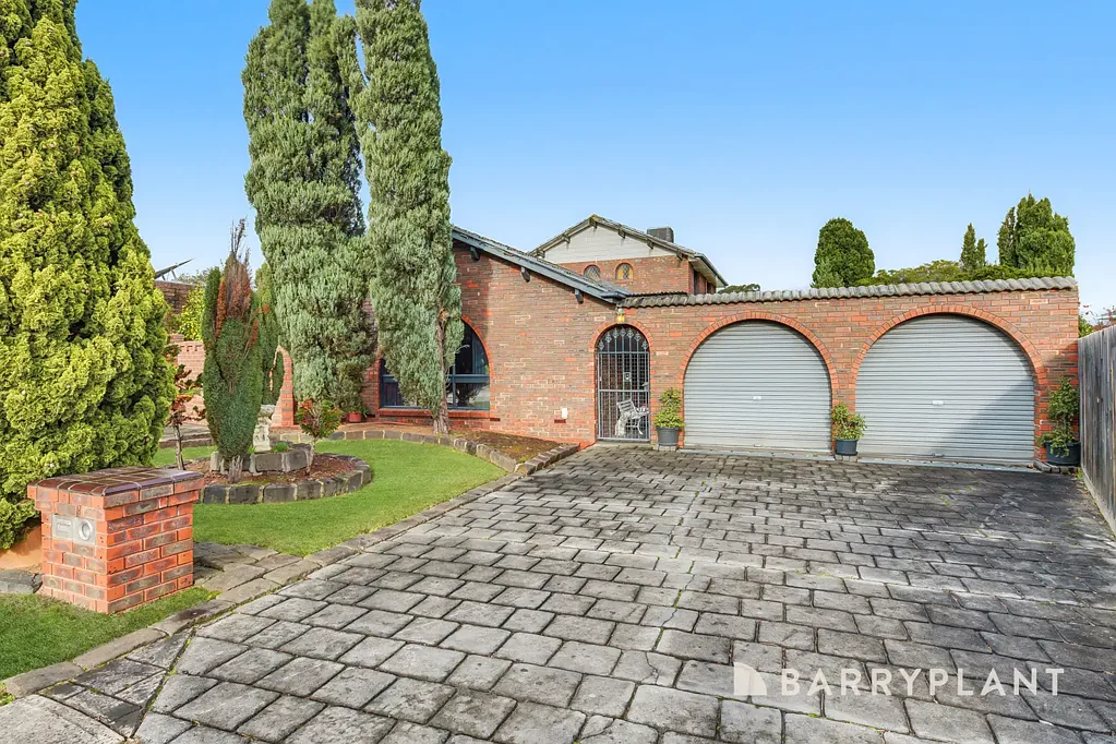 Wantirna 4房  Spotless, spacious and superbly designed.