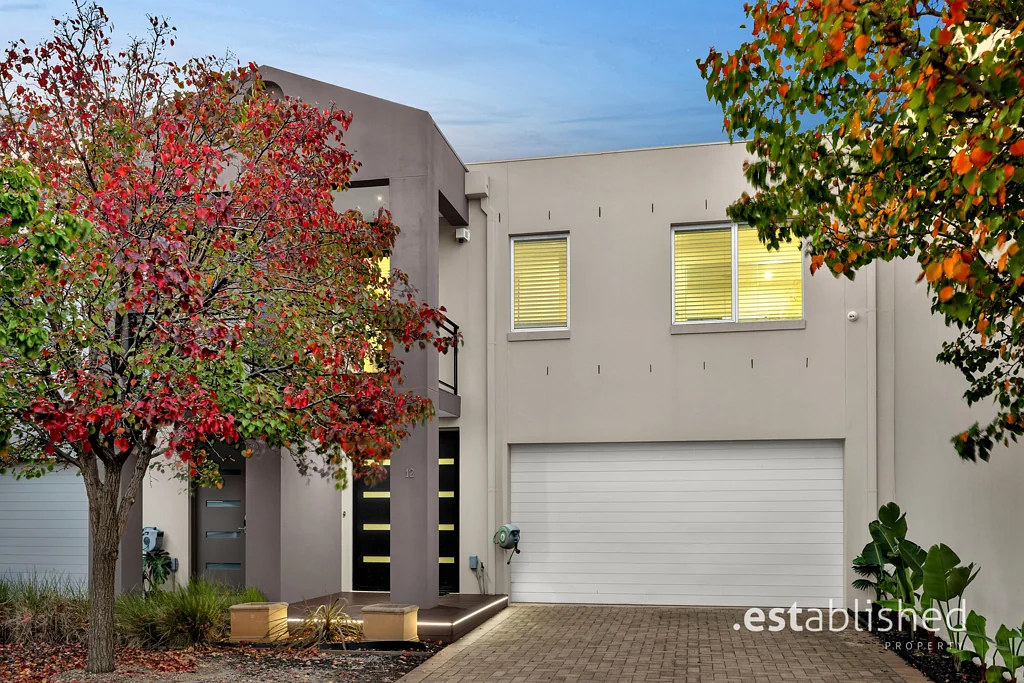 12/110 Sanctuary Lakes North Boulevard, Point Cook, VIC 3030