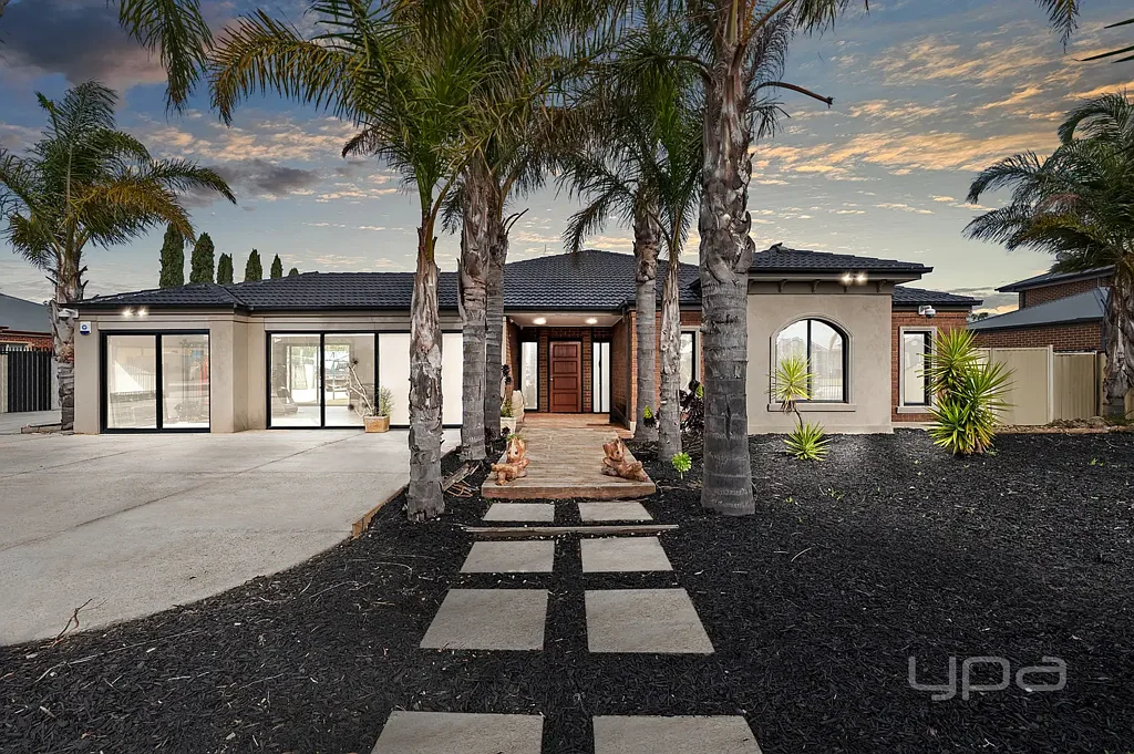 Kurunjang 5 Bedroom High quality living on Highfield Way!