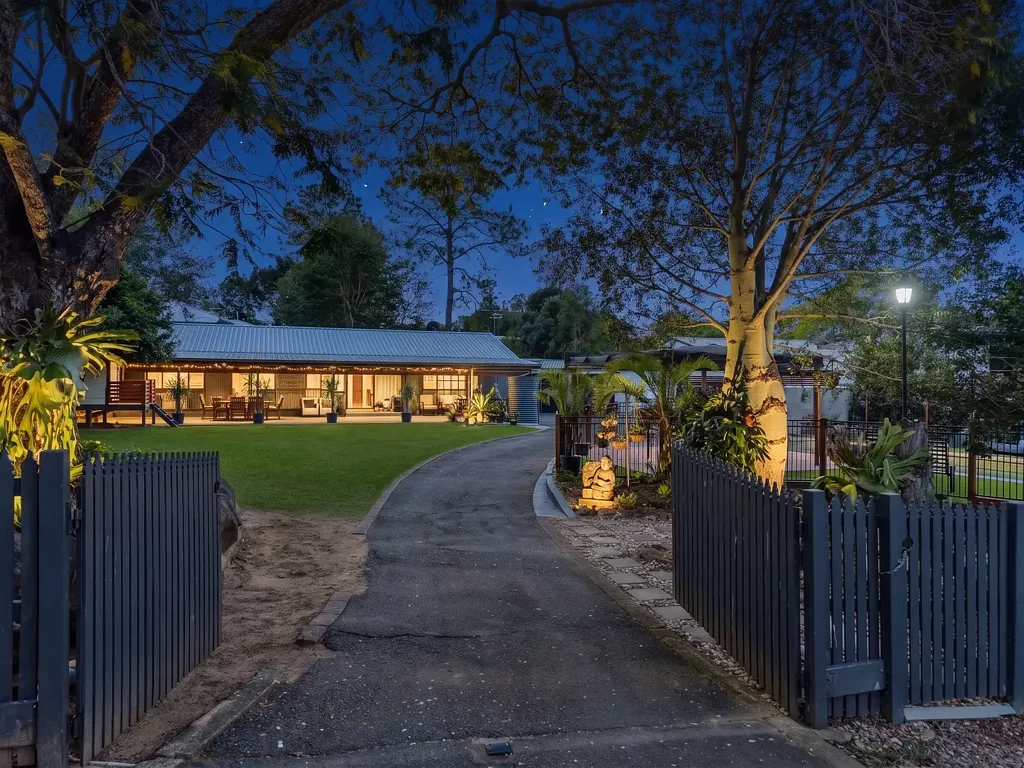 Churchill 4Kwarto Private Pool Oasis, Massive Entertaining, & Bonus Self-Contained Space
