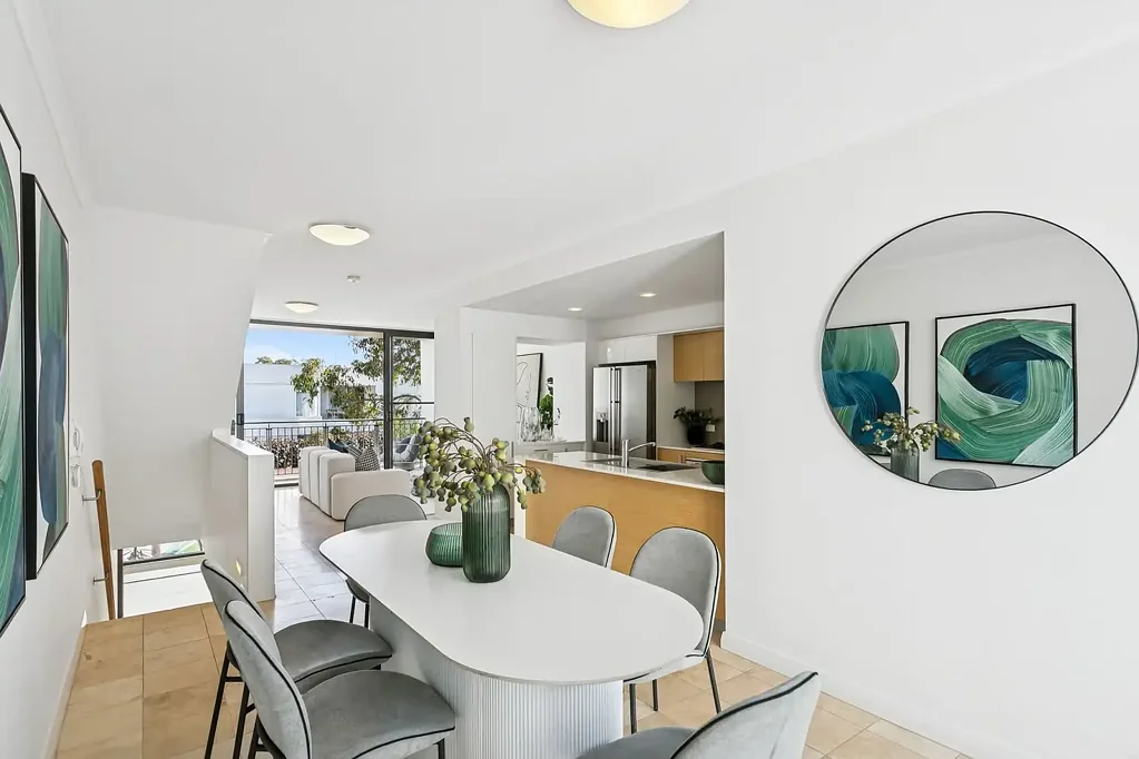 Floreat 3Kwarto Twilight viewing Thursday 5.15 - 5.45pm