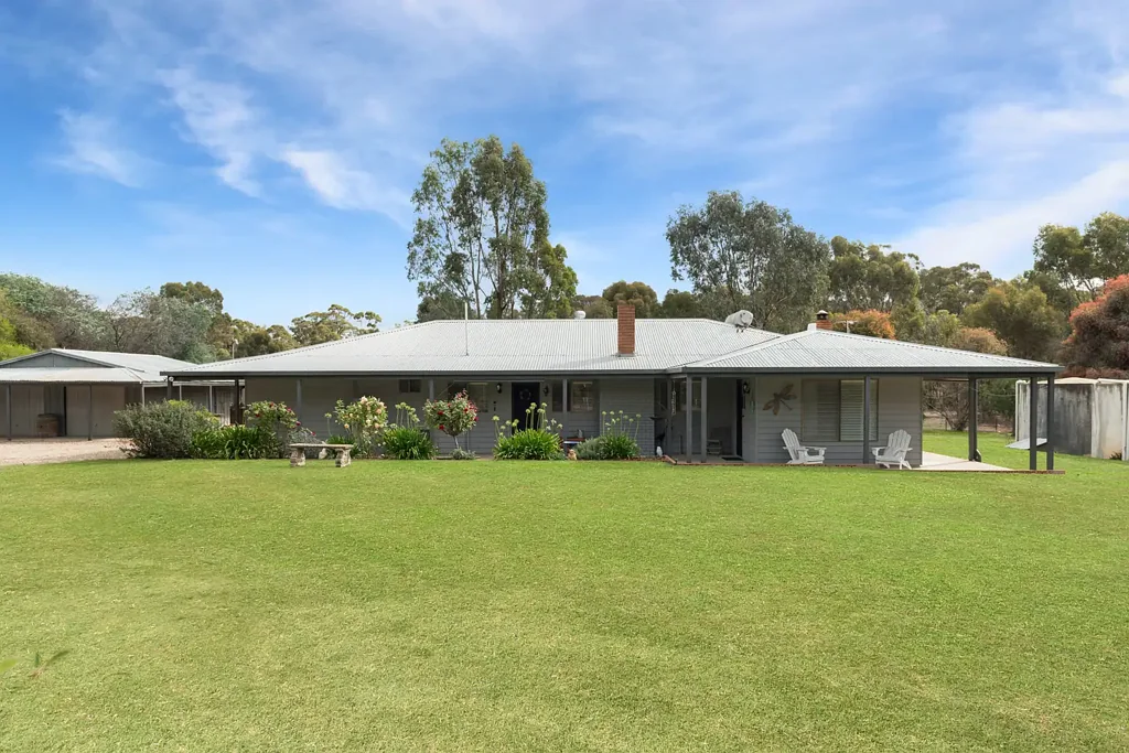 Heathcote 3房  STONYFIELDS PARK - 20-ACRE RURAL RETREAT BACKING STATE FOREST