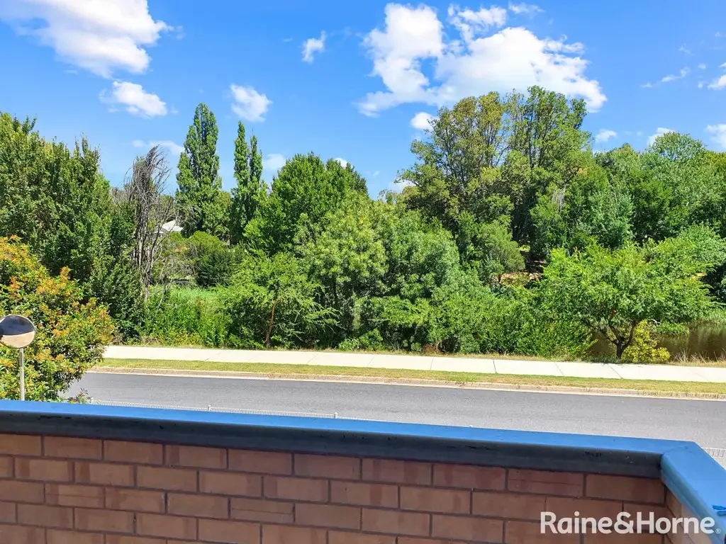 Queanbeyan East 2कमरा Updated 2-bedroom 2-balcony unit with views near town