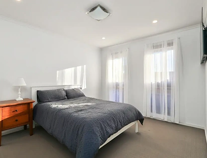 1 & 2/53 Moonah Street, Warrnambool, VIC 3280, 4部屋, 2バスルーム, Unit