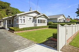 61 Wyndrum Avenue, Waterloo