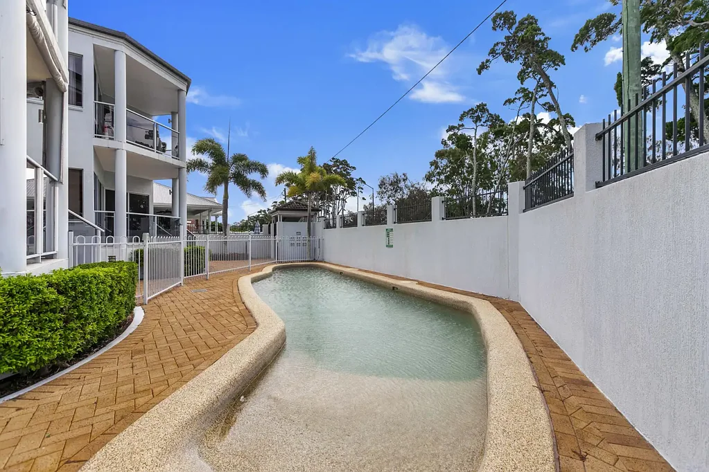 Coastal Living on the Esplanade  Spacious 3-Bedroom Unit with Ocean Views
