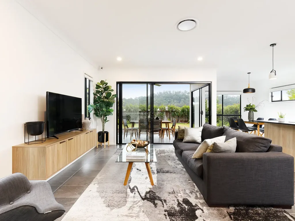A stunning family home and low maintenance!