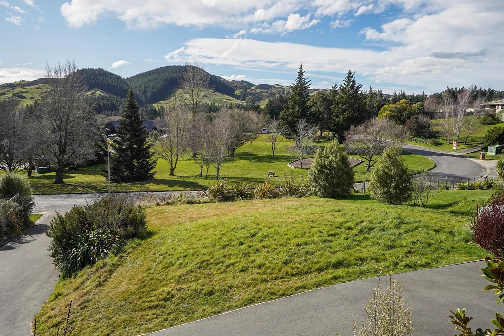 Greta Valley Views, Value and Freedom to build!