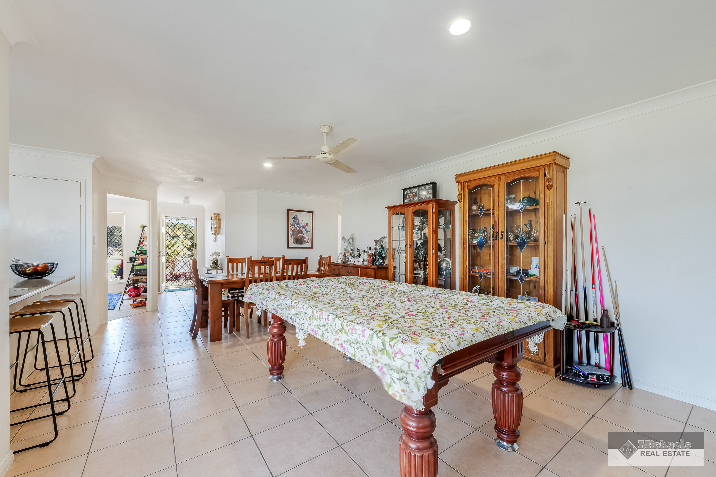 18 KEPPEL CR, THABEBAN QLD 4670, 0 chambres, 0 salles de bain, House