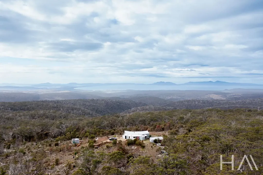 Swansea Secluded bushland retreat
