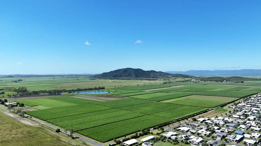 Marian Prime Cane Farm + Stylish Home + Potential Future Development Upside – 364 Acres Marian, QLD