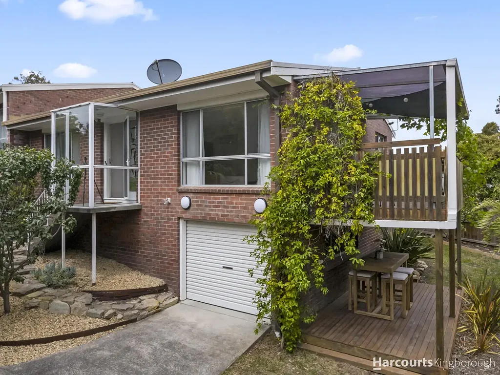 2/11 Mona Street, Kingston, TAS 7050