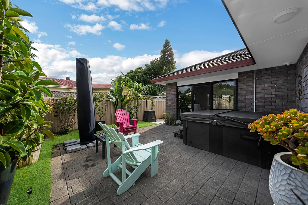Pukekohe 2房  Immaculate Two Bedroom Townhouse