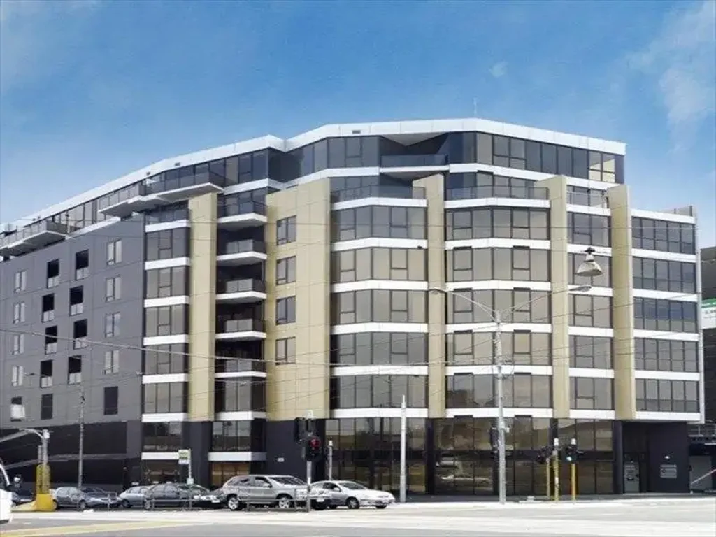 FULLY FURNISHED - JUST MOVE RIGHT IN