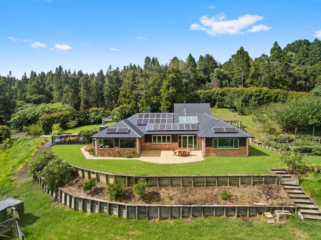 53 Tram Valley Road, Swanson, Auckland - Waitakere, 5 rūma, 3 rūma horoi