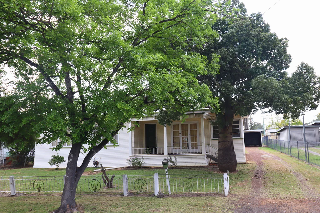 8 Higginbotham Street, Dalby, QLD 4405