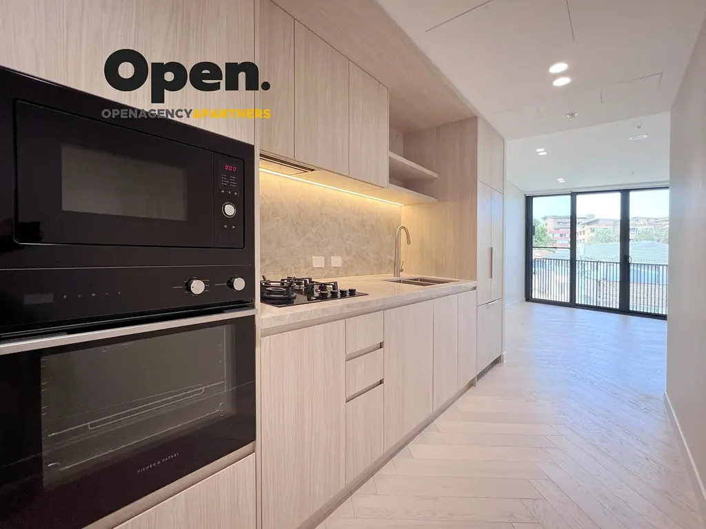 Stunning One Bedroom Apartment with A Study Room