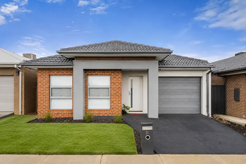 Wyndham Vale 4ห้องนอน Near-New Family Living