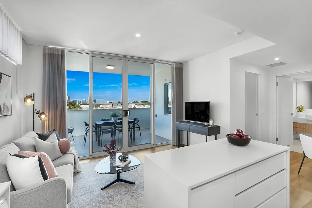 Bespoke, Modern Architecture & Vibrant Location