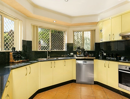 98 Bassett Street, Hurstville, St George, 4 ห้องนอน, 3 ห้องน้ำ, Apartment