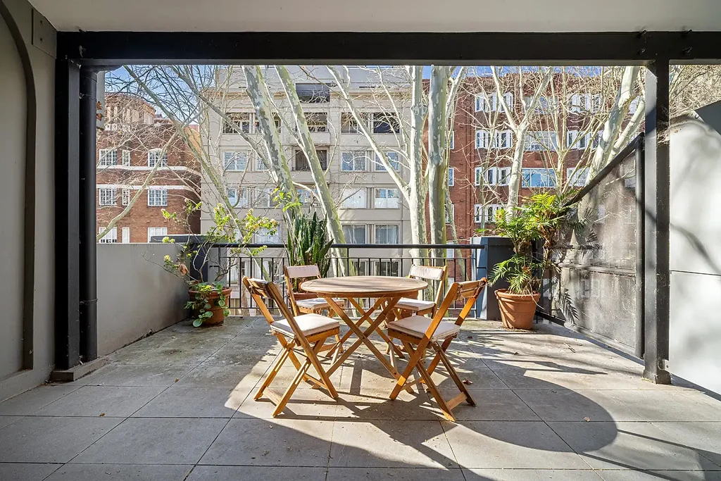 Potts Point 1ਬੈੱਡਰੂਮ A Treetop Retreat in the Heart of Potts Point