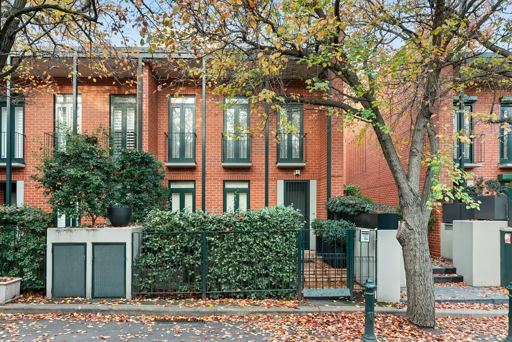 Elegant Townhouse Living - Fully Furnished