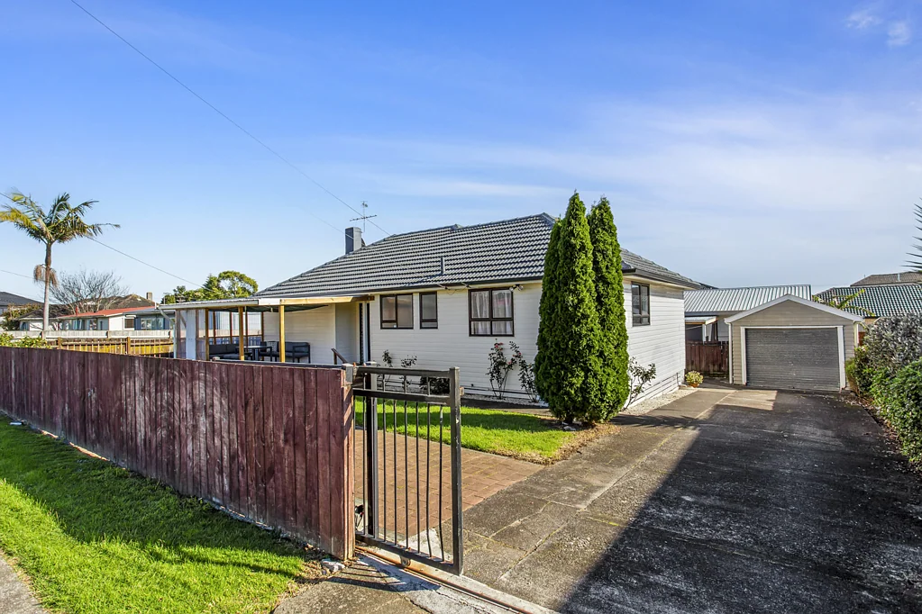 Papatoetoe 3 Bedroom The Perfect Standalone Home With Outdoor Living