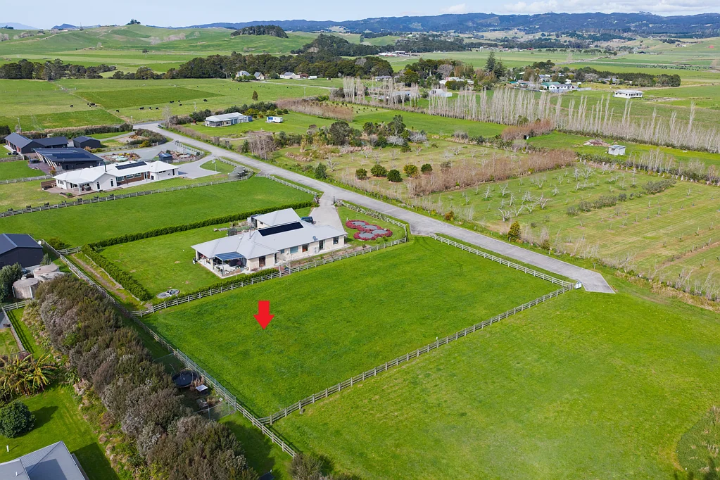Waipu LIFESTYLE SECTION - OFFERS INVITED